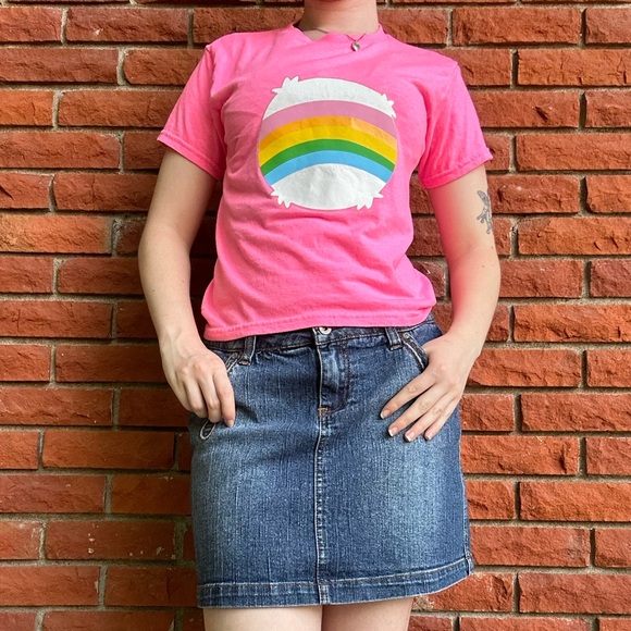 Carebears Cheer Bear graphic tee - Picture 4 of 10